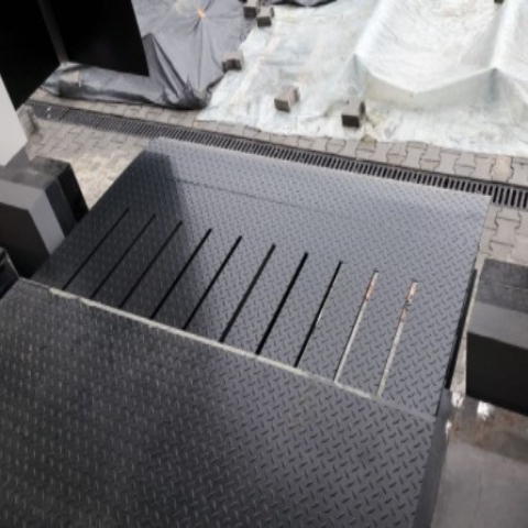 Telescopic Dock Leveler